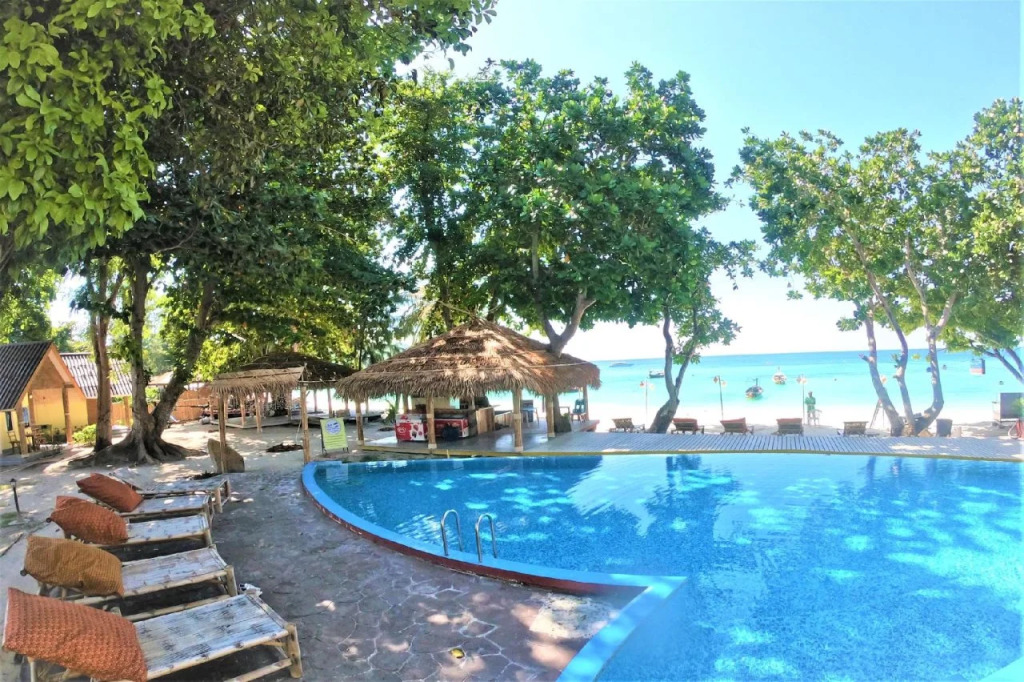Lipe Beach Resort