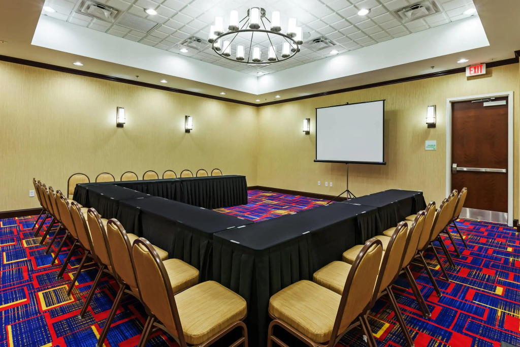 Clarion Hotel The Colony - Plano West