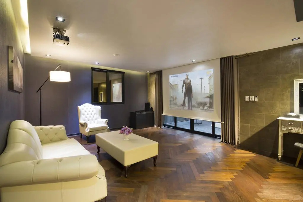 Two Heaven Hotel