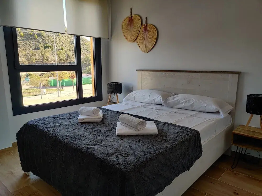 Allonbay Apartments