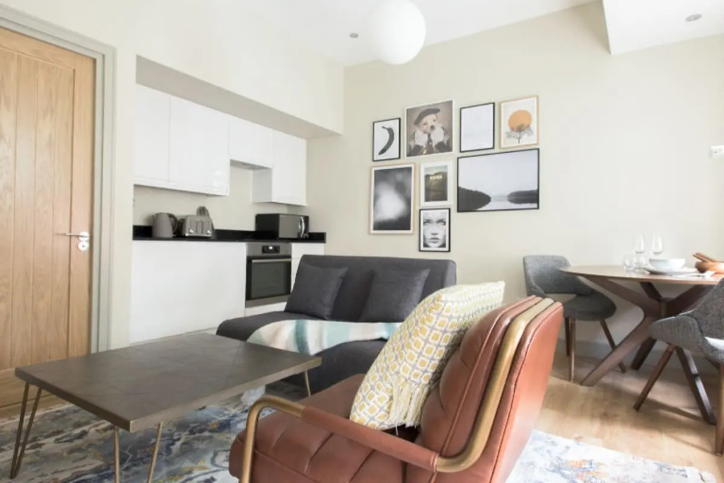 The Mayfair Retreat - Modern & Central 1BDR in 3 Apartments