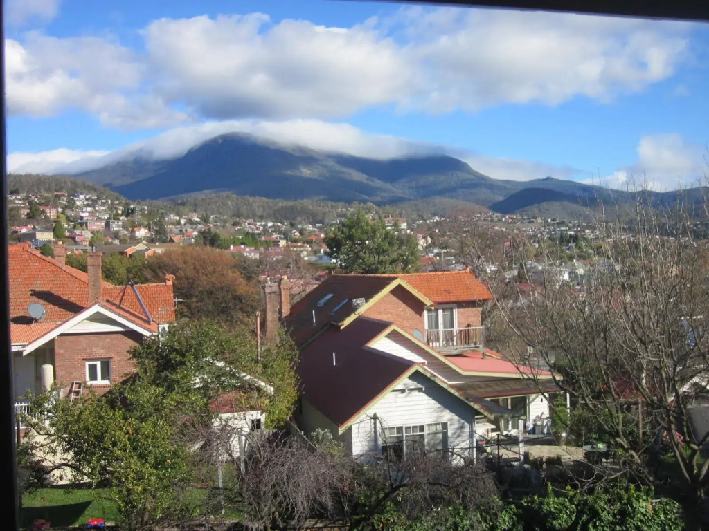 Hobart Gables