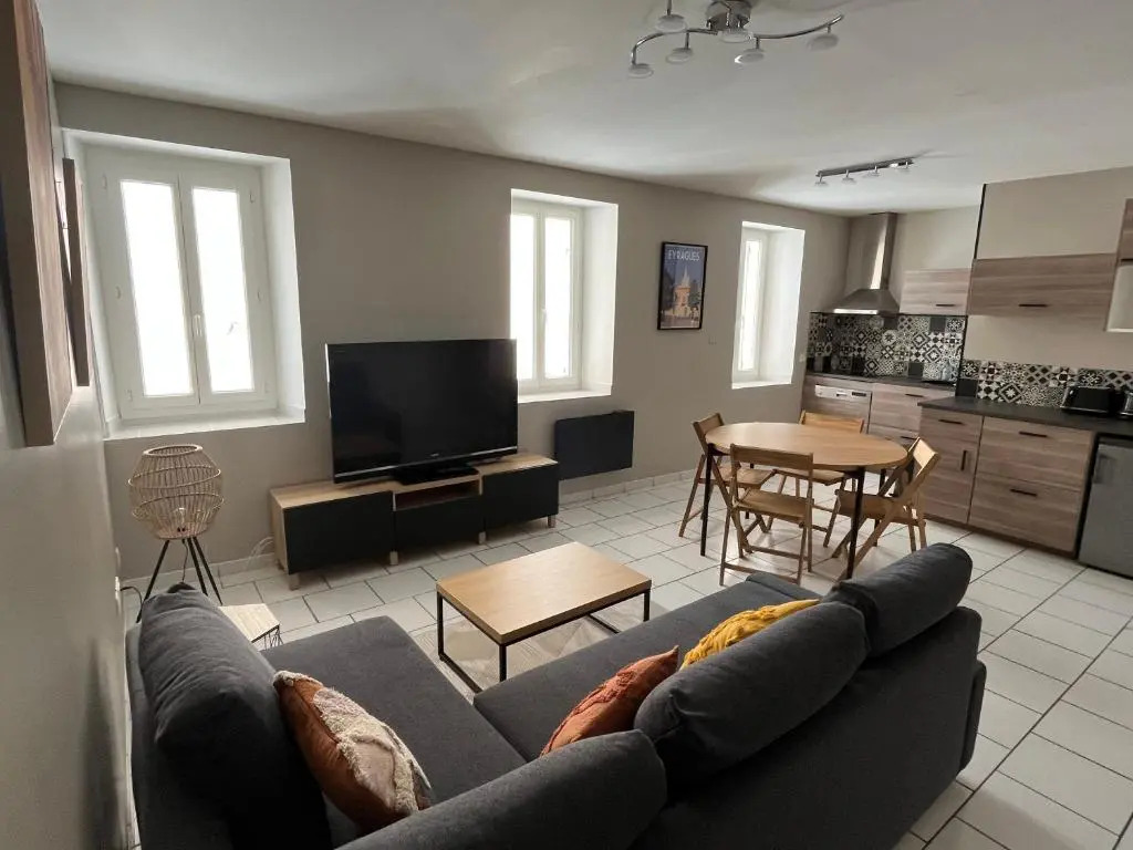 bel appartement 2 chambres au coeur du village