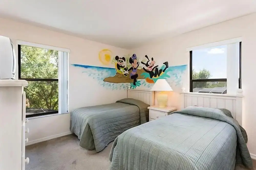 320 High Grove House 5 Bedroom by Florida Star