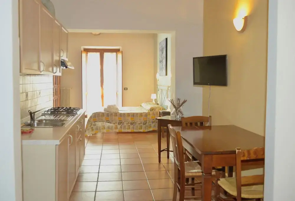 Resort with pool in Riparbella