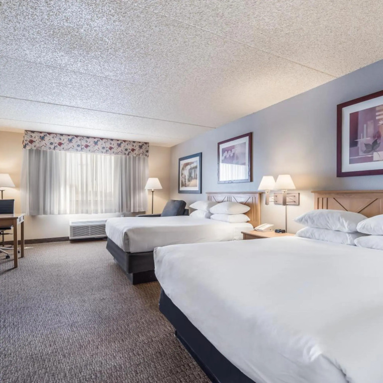 Red Lion Inn & Suites Goodyear Newly Renovated