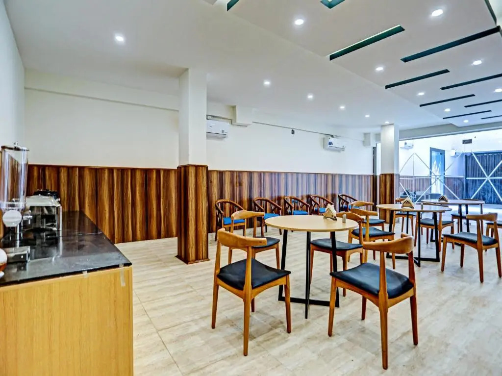 Hotel Noida Grand 58