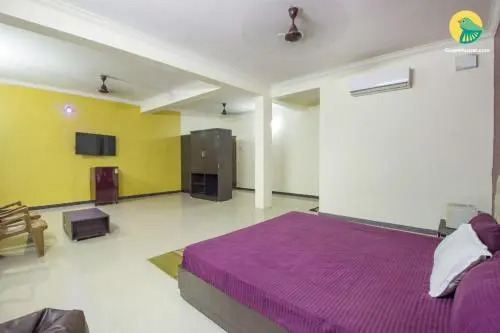 1 Br Guest House In Morjim, By Guesthouser (Ee34)
