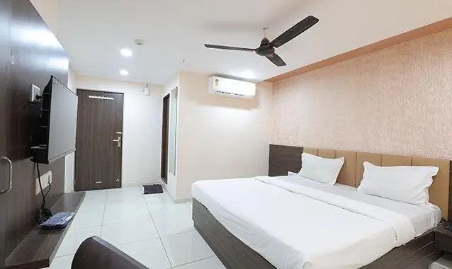 FabHotel The Heaven