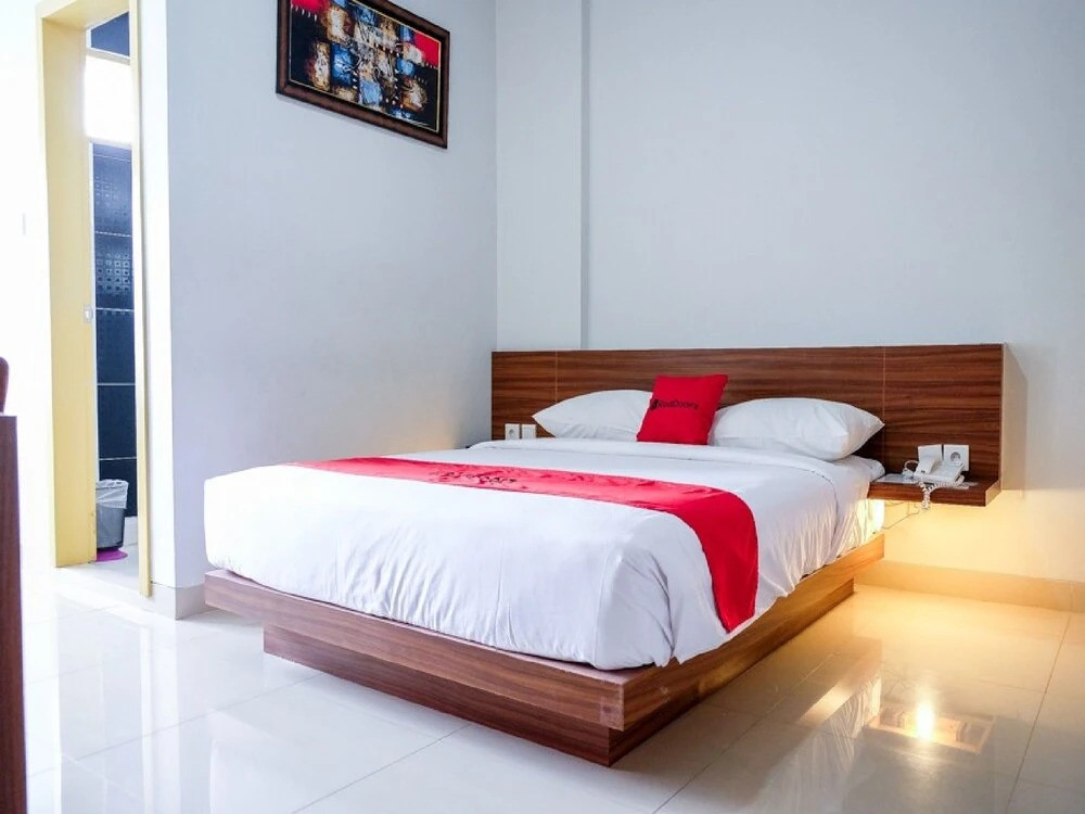 RedDoorz Plus near Pekanbaru Mall