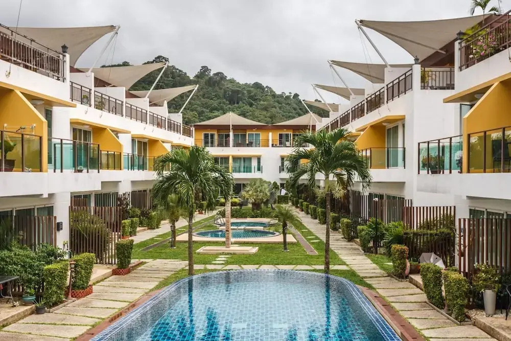 Ap33 - Kamala Holiday Home With Pool gym and Kids Playground, Kamala