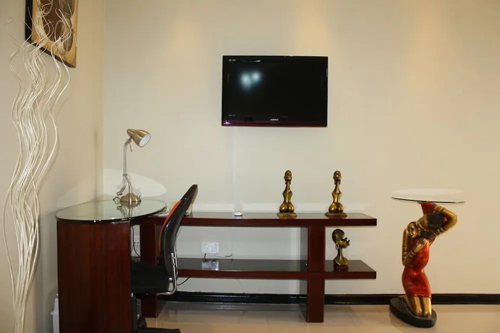 Nomads Court Lodge