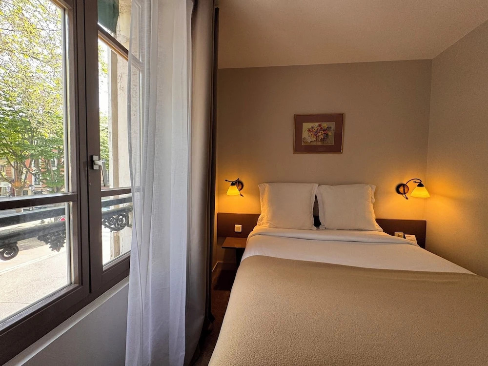 Hotel Paris Vesinet-LogisHotels et Domaine Evenementiel