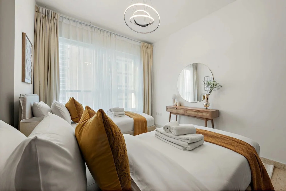 Silkhaus 3BR Maid Room in Marina Heights Tower