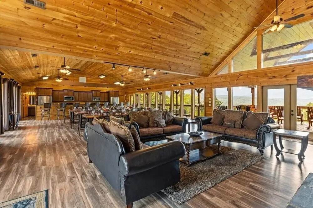 Gatlinburg Mansion 14 Bedroom Cabin by RedAwning