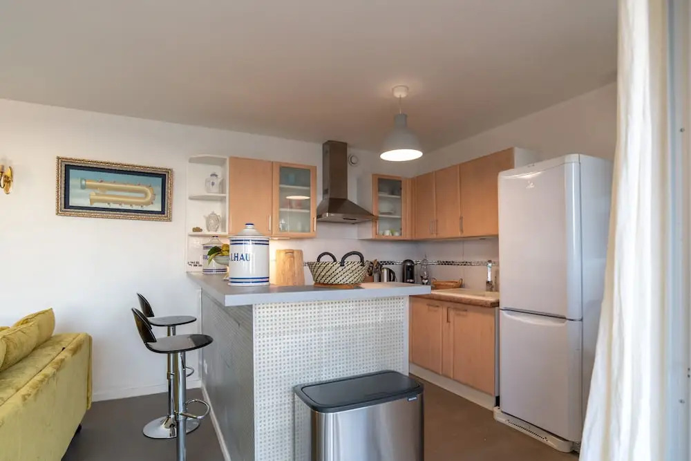 Appartement Dans Villa rez de Jardin vue mer