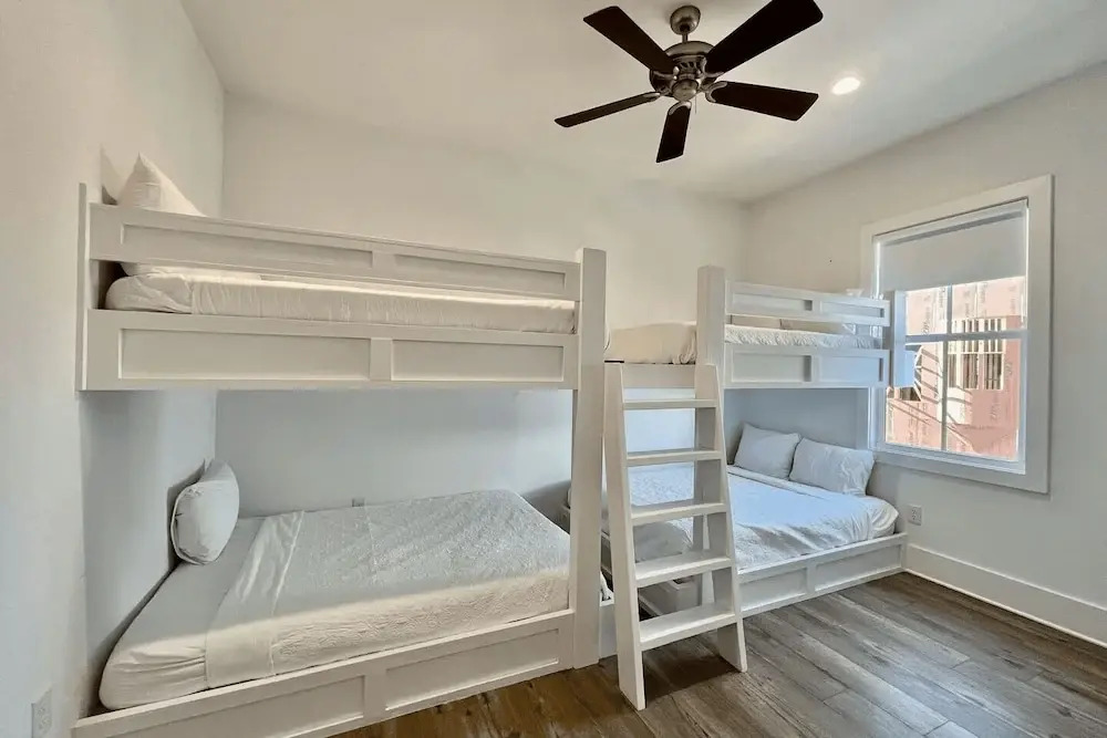 Casa d' Azure by Avantstay Sleeps 18, Private Pool, Golf Cart Included