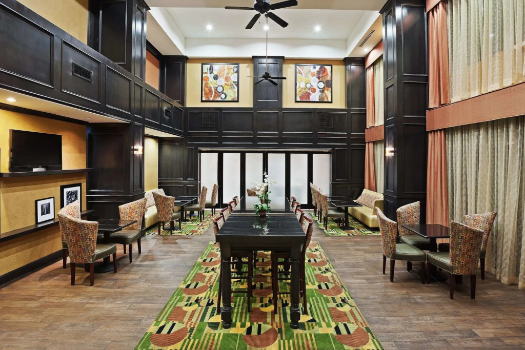 Durant Inn & Suites