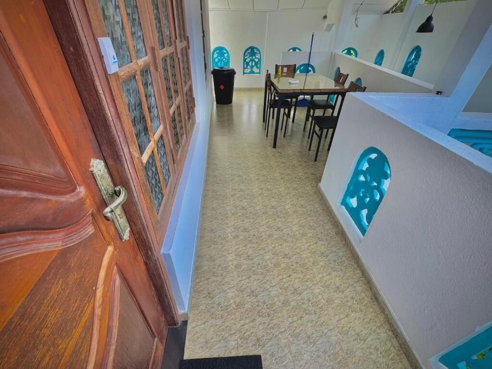 Jay Lux Apartments Negombo