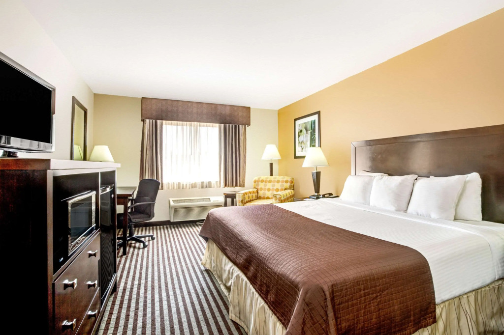 Baymont by Wyndham Dallas/ Love Field