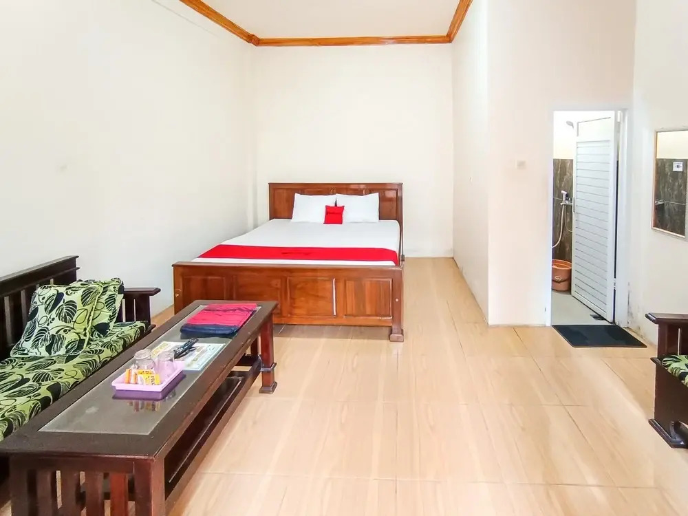 RedDoorz at Dewa Breeze Inn Near Paralayang