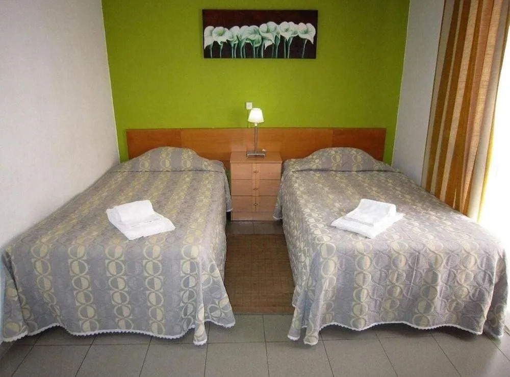 E-Nove Lounge Hostel Caffe