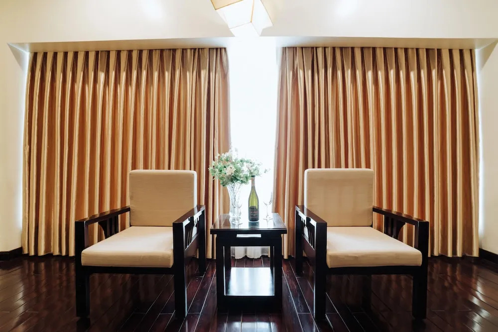 White Palace Thai Binh Hotel