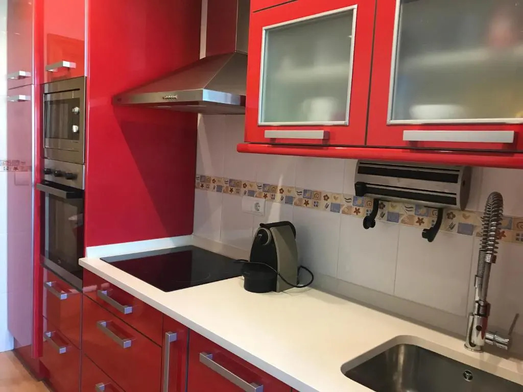 apartamento con jardín privado y barbacoa a 5 min playas santander
