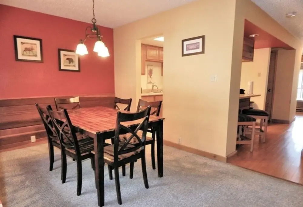 Rockridge 2BR Townhouses