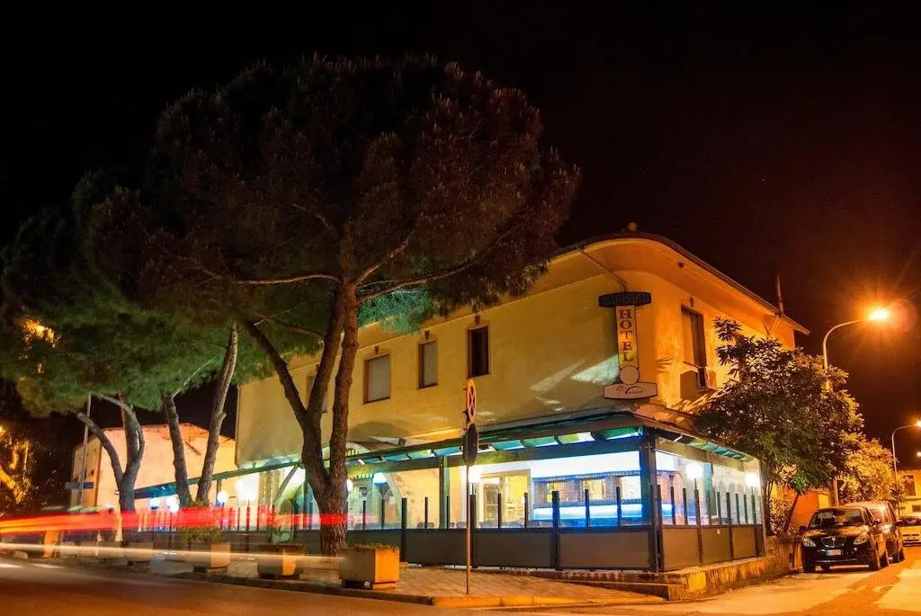 Wunder Hotel