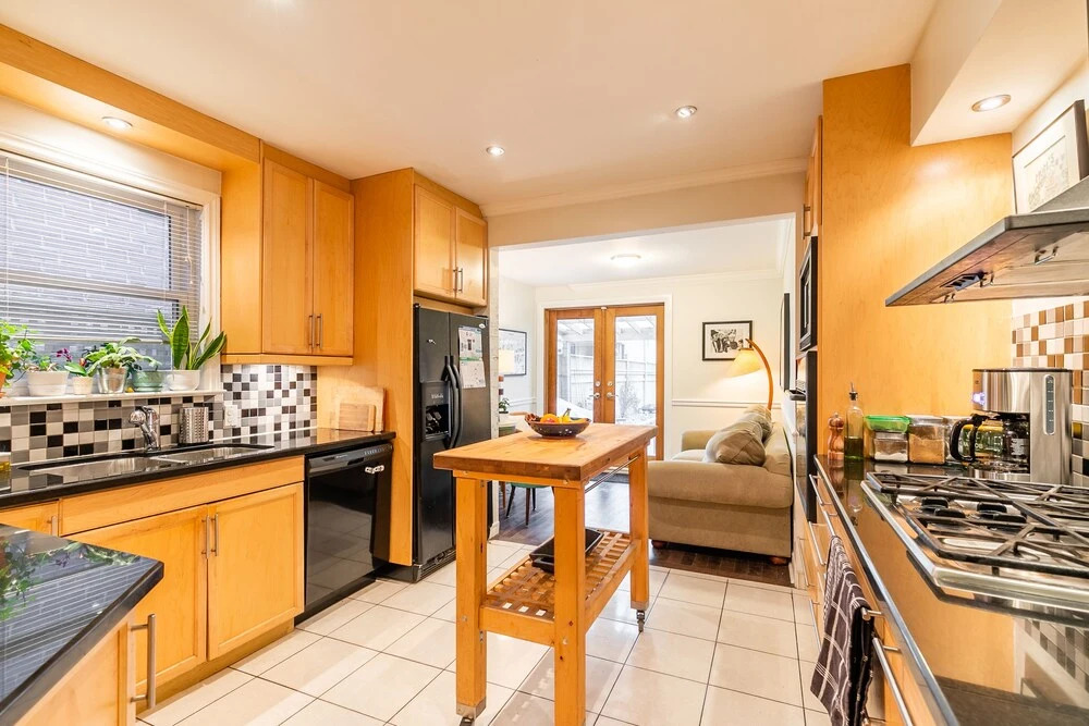 Spectacular Two Storey 3 Bedroom
