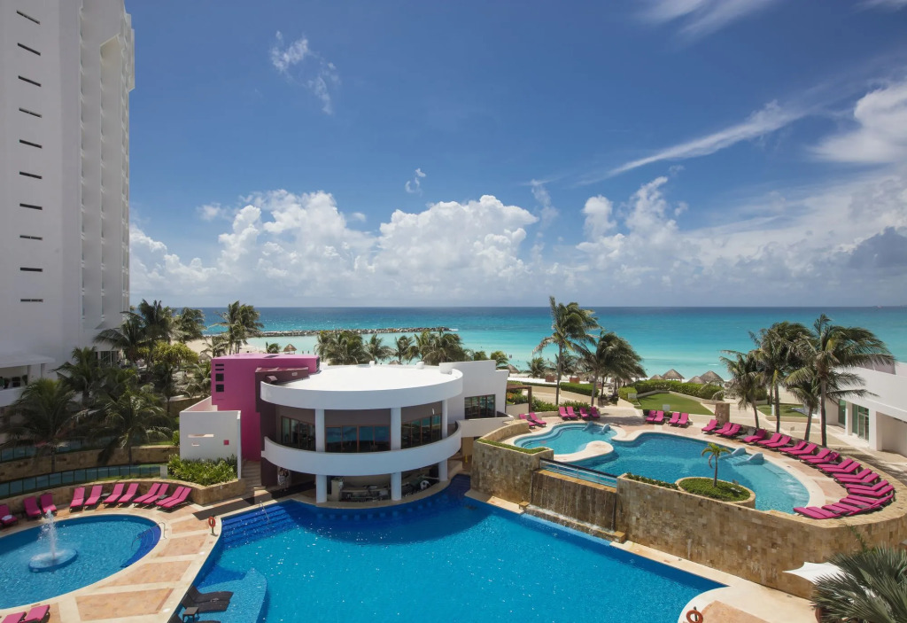 Altitude at Krystal Grand Cancun - All Inclusive