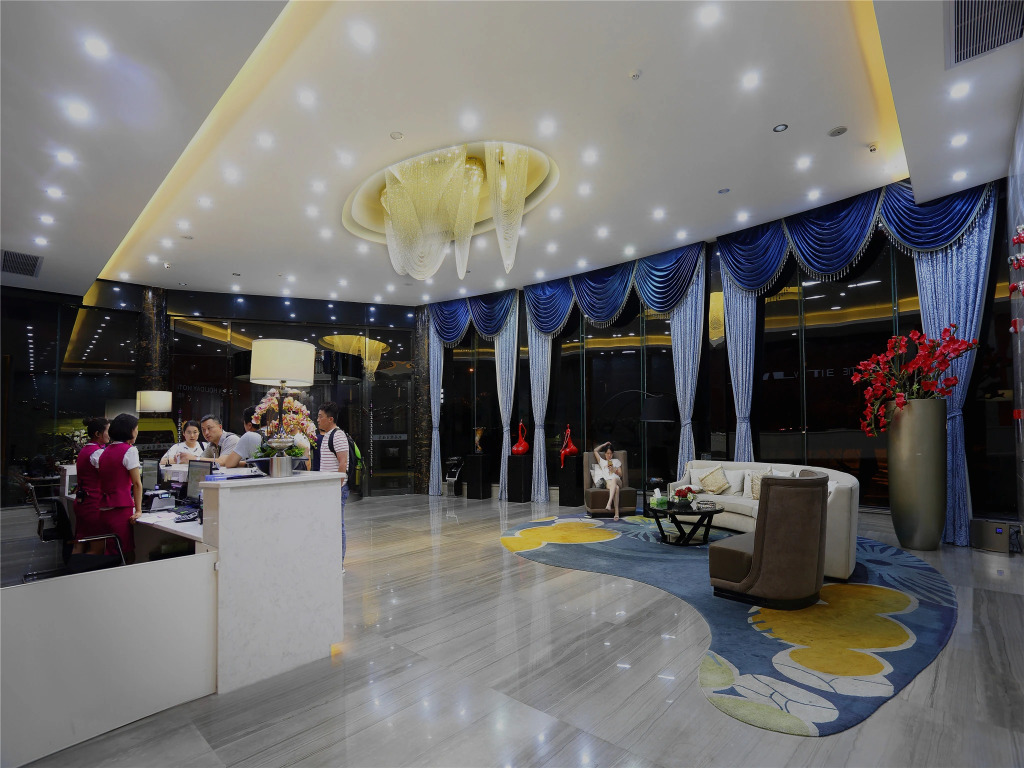 TIE LV Holiday Hotel