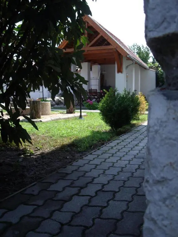 Sasi Panzió 2