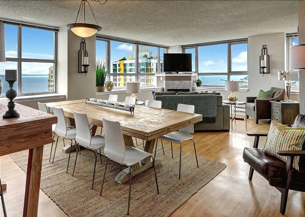 Centennial Tower Bay View Penthouse - Three Bedroom Apartment with Fir