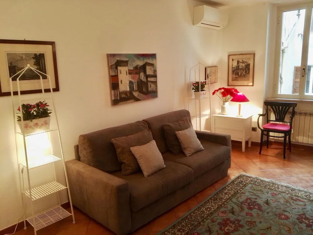 Travel & Stay - Cappellari