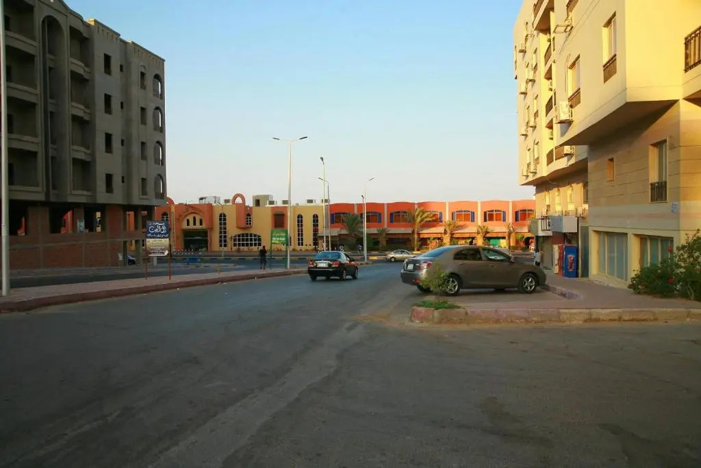 2 Bedrooms Apartment Near Hotel Arabia
