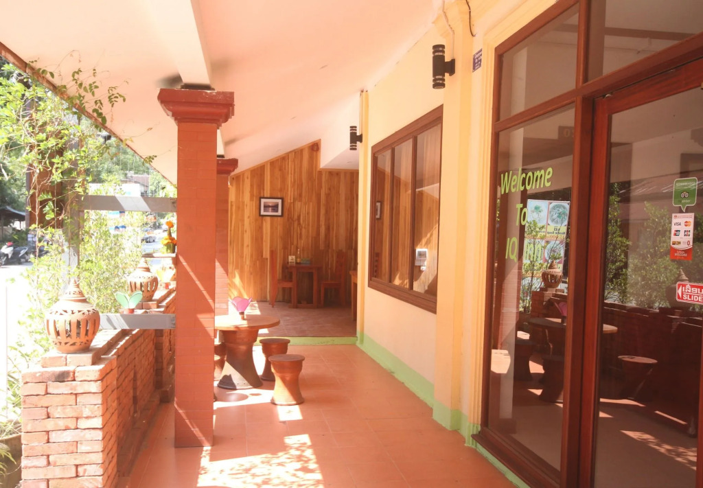 IQ Inn