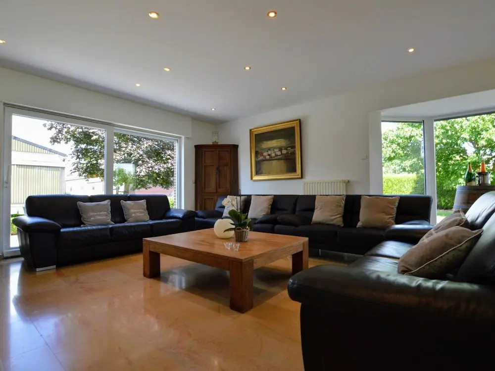 Spacious Villa in Zingem With Garden
