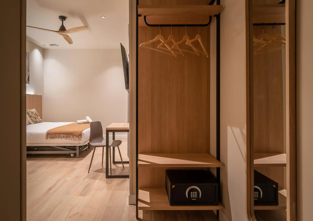 Aerohotel Barcelona Airport 24h