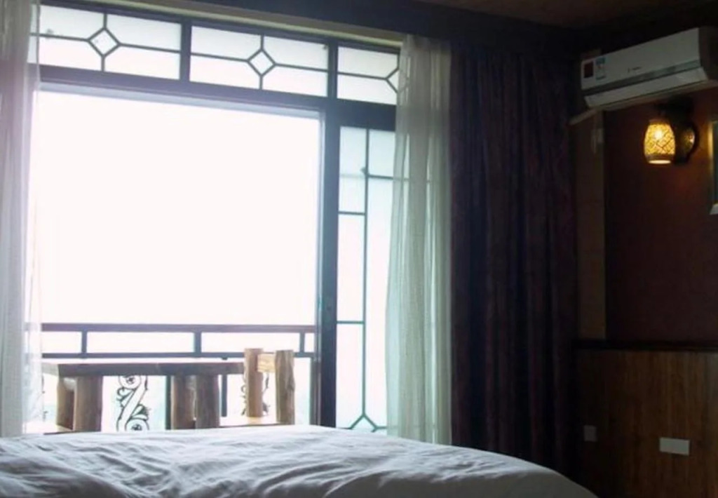 Yangshuo River Valley Resort Hotel