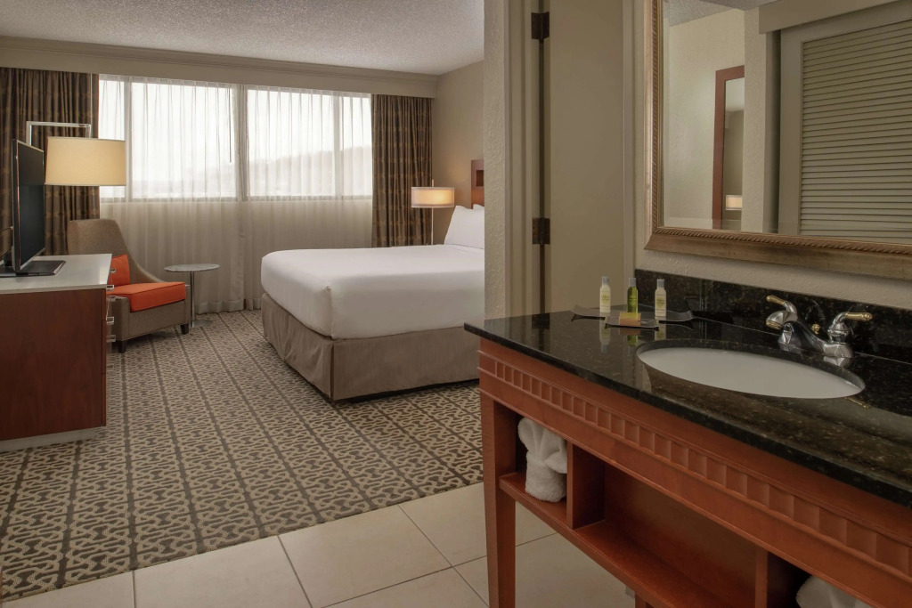 DoubleTree Suites by Hilton Seattle Airport/Southcenter