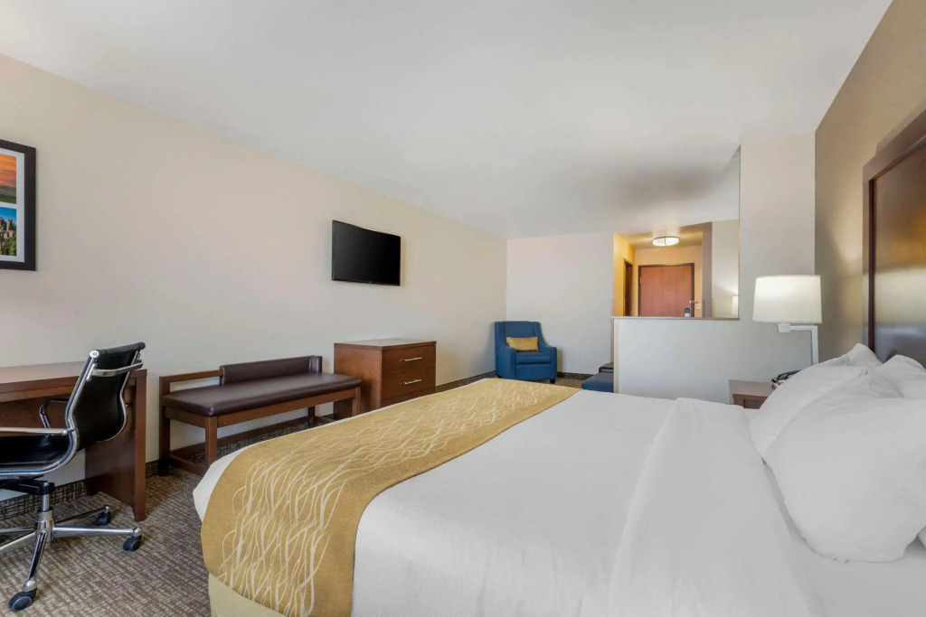 Comfort Inn & Suites