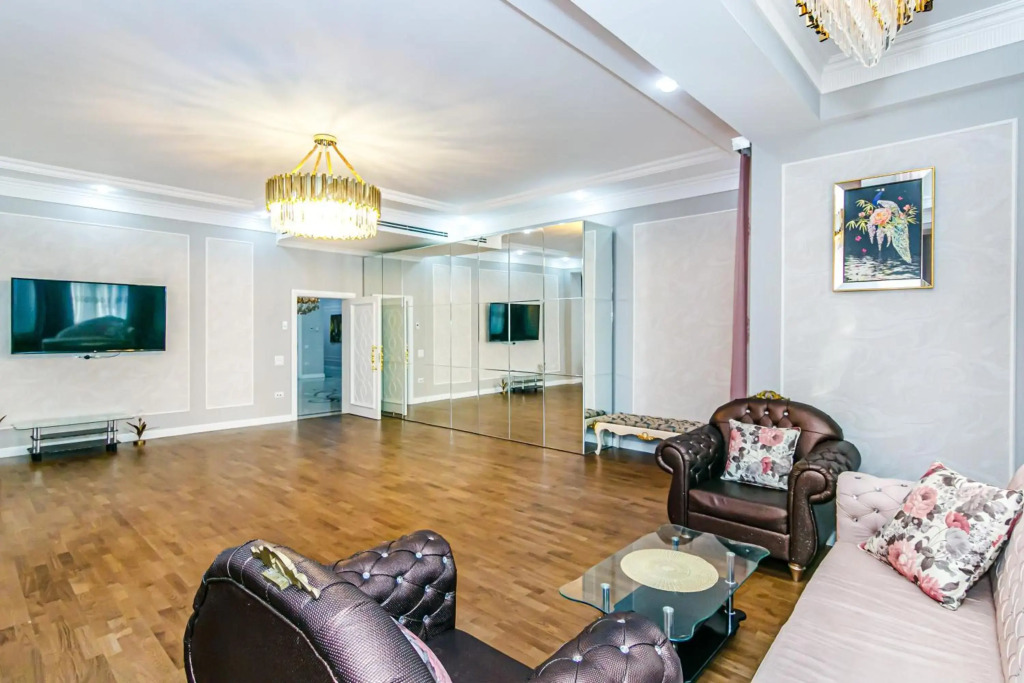 Buta Palace sweet home 903