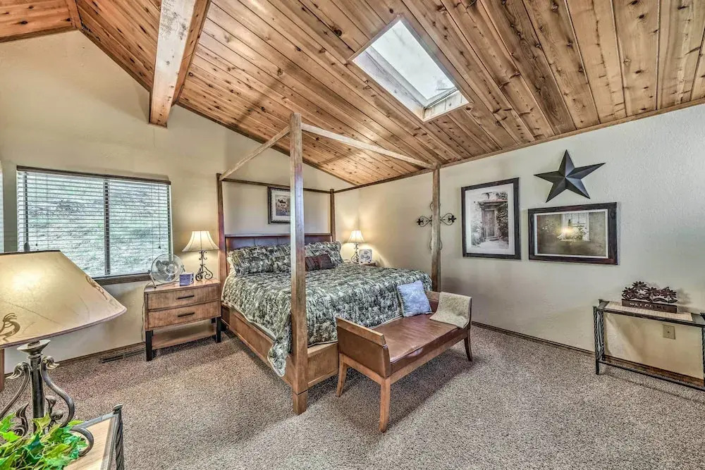 Tranquil Ruidoso Cabin w/ Private Hot Tub!