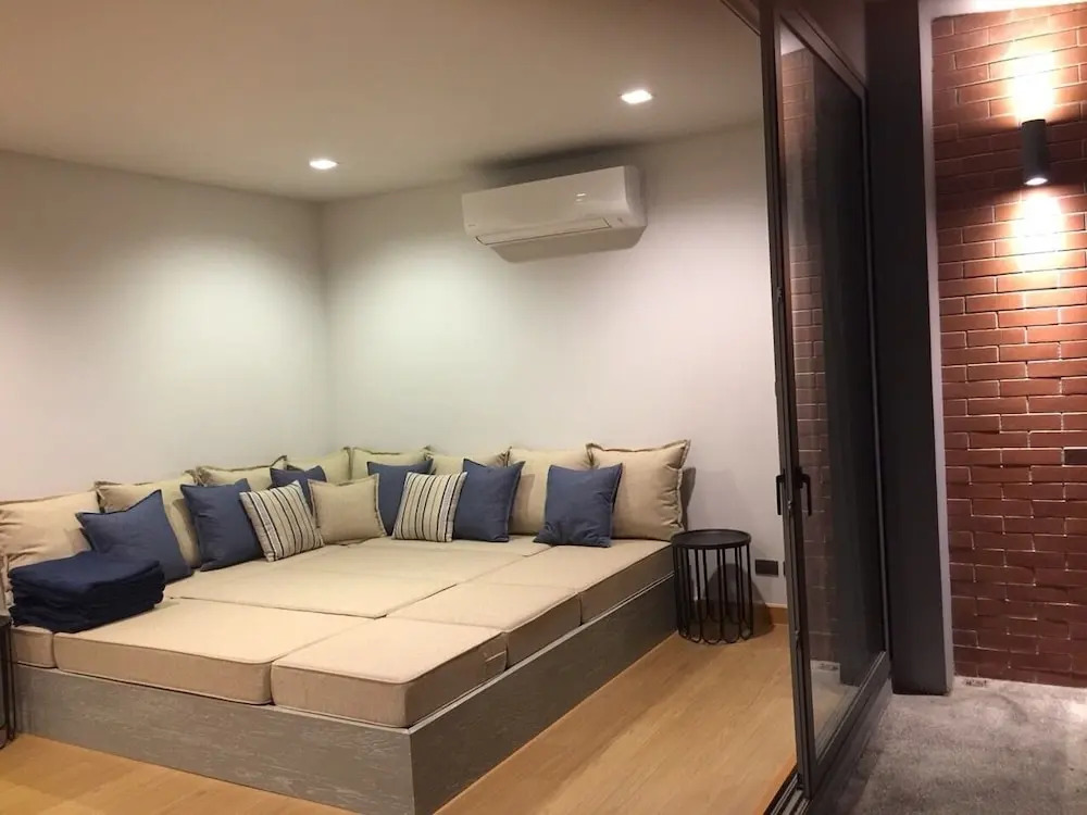 Baan Sandbox Pattaya Beachfront Villa