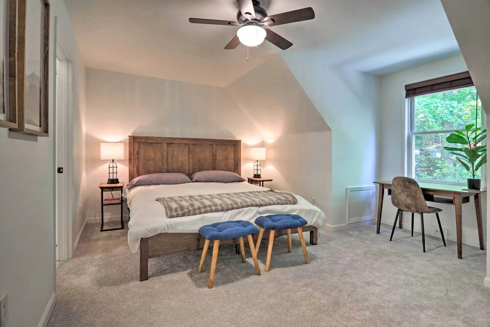 2 Mi to Sapphire Resort: Home w/ Hot Tub & Games