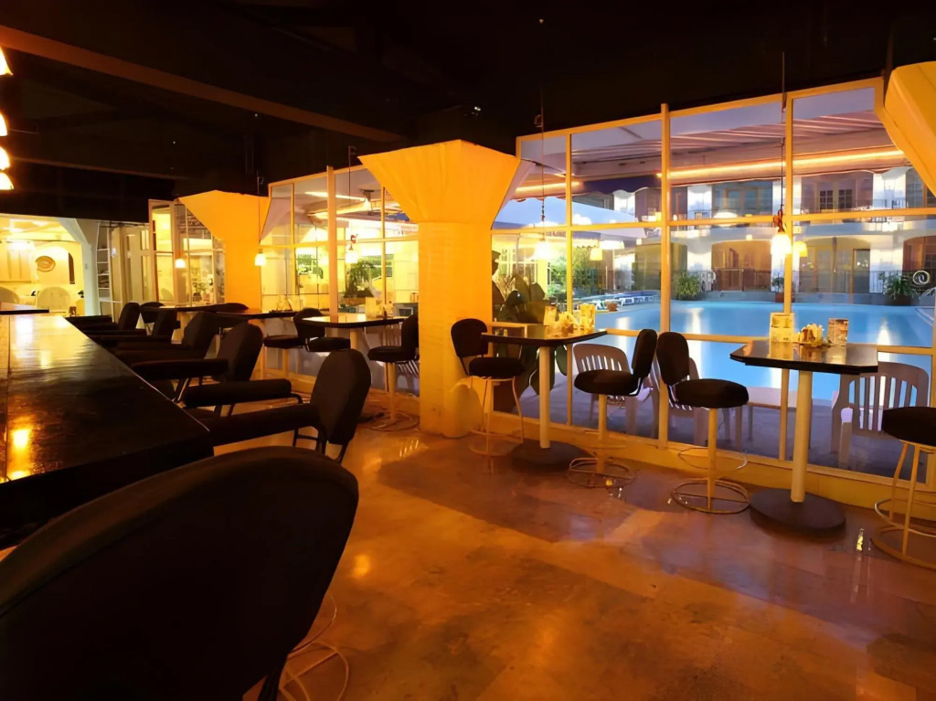 Clarkton Hotel Apartment