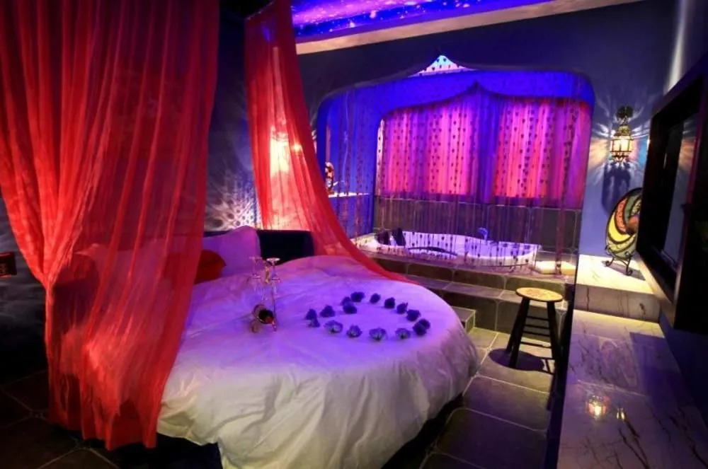 Meigui Zhiyue Theme Hotel