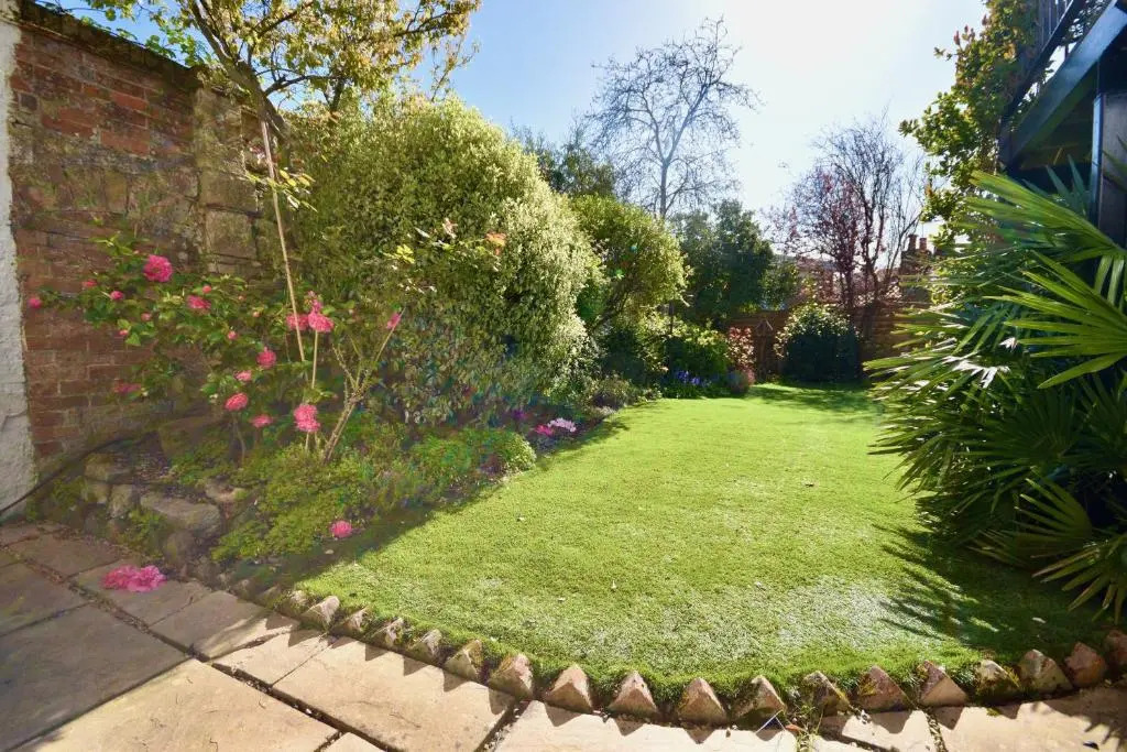 Vernon House Sleeps 8 in Old Cowes
